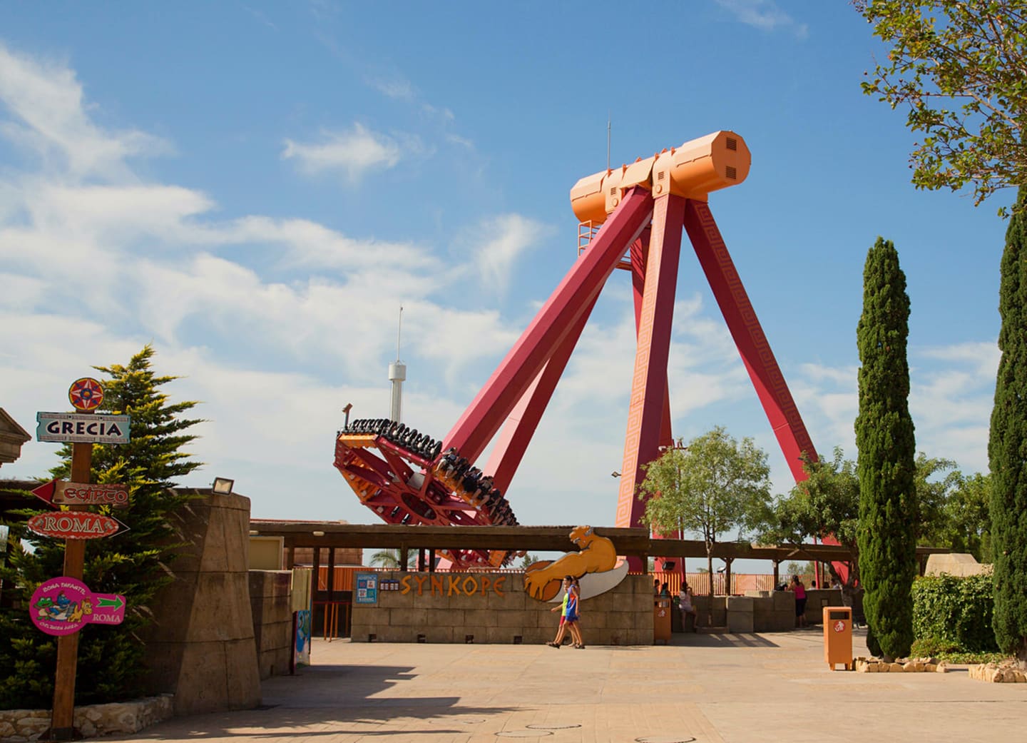 Huge Amusement Park - Terra Mítica